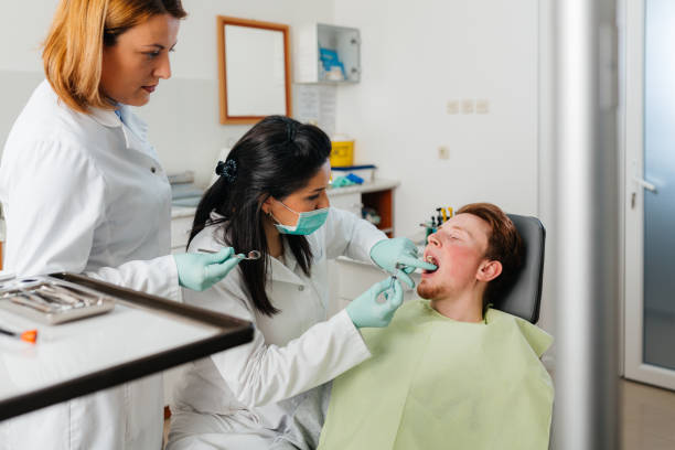 Best Cracked Tooth Emergency Dentist  in Jenison, MI